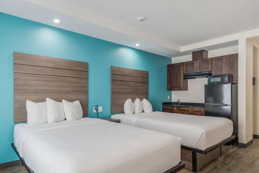 Red Lion Inn & Suites Katy Room photo